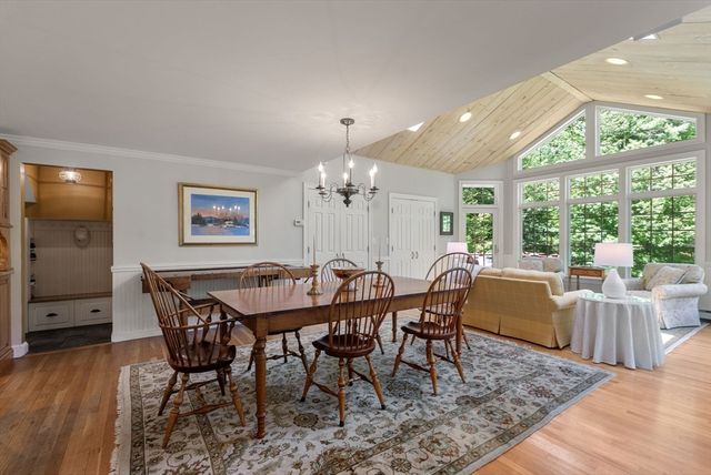 41 Great Rock Rd, Sherborn, MA 01770