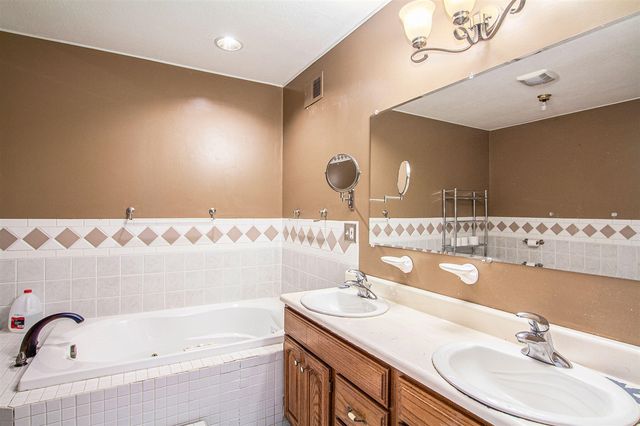 211 N Cedar Street, Evart, MI 49631