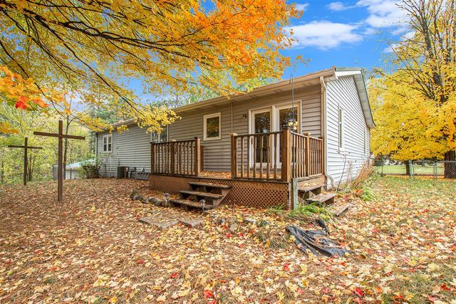 211 N Cedar Street, Evart, MI 49631