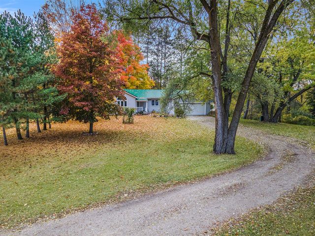 211 N Cedar Street, Evart, MI 49631