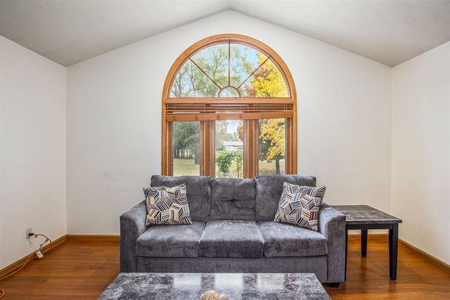 211 N Cedar Street, Evart, MI 49631