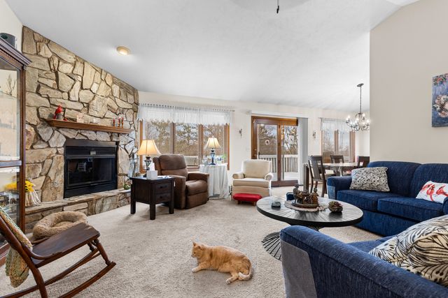 125 Heath Cliff Drive, Poplar Grove, IL 61065