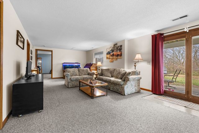 125 Heath Cliff Drive, Poplar Grove, IL 61065