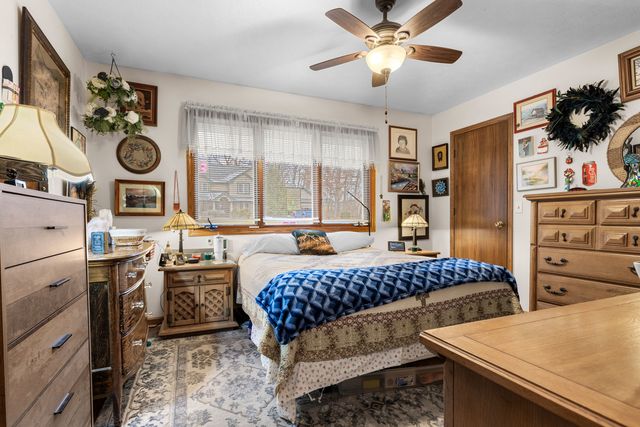 125 Heath Cliff Drive, Poplar Grove, IL 61065