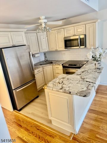 77 Liberty St 26, Little Ferry Boro, NJ 07643