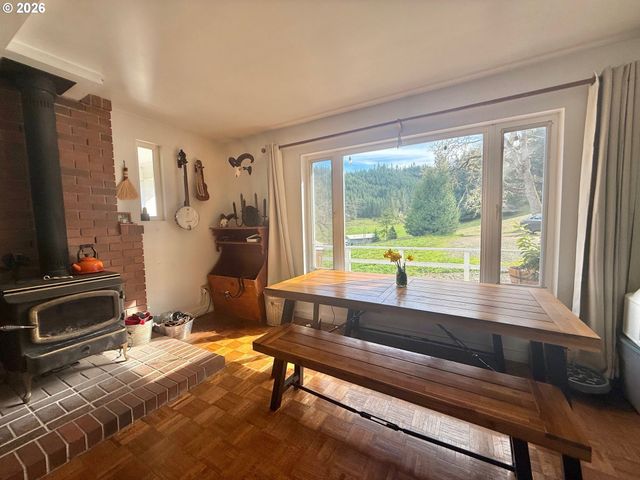 355 BANKS CREEK Rd, Sutherlin, OR 97479