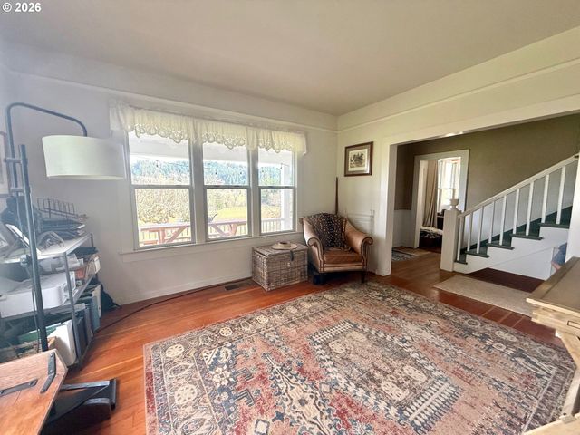 355 BANKS CREEK Rd, Sutherlin, OR 97479