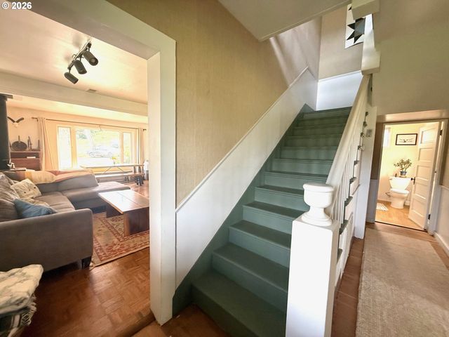 355 BANKS CREEK Rd, Sutherlin, OR 97479