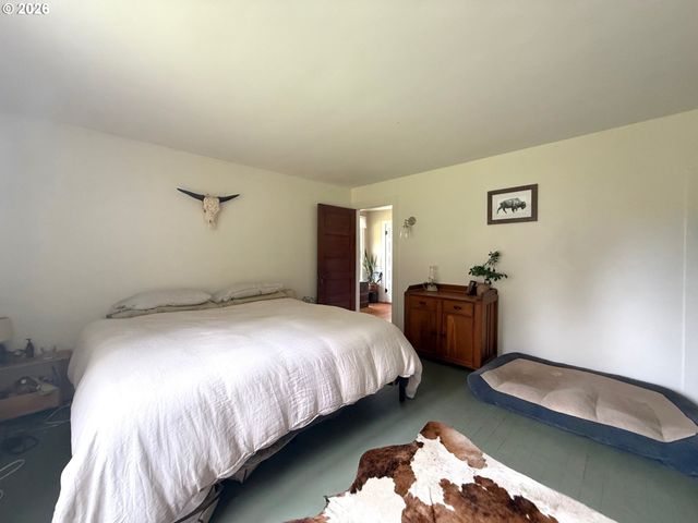 355 BANKS CREEK Rd, Sutherlin, OR 97479