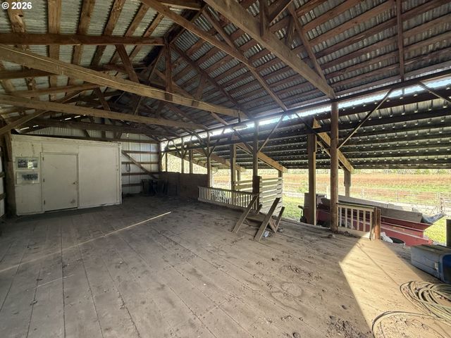 355 BANKS CREEK Rd, Sutherlin, OR 97479