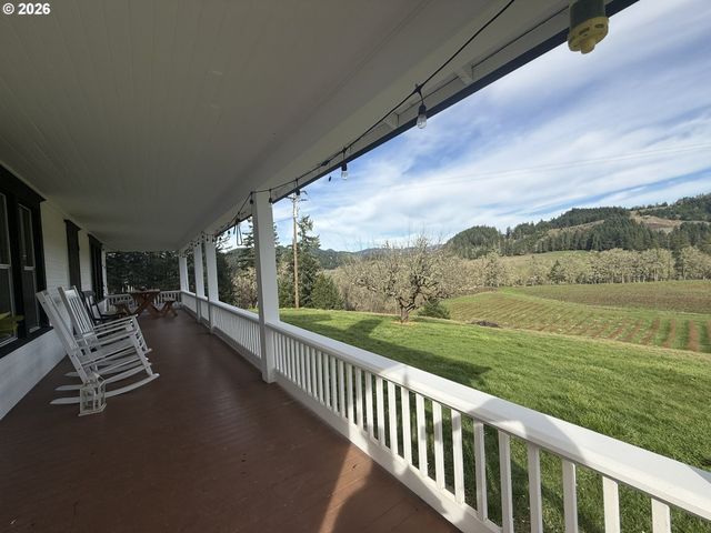 355 BANKS CREEK Rd, Sutherlin, OR 97479