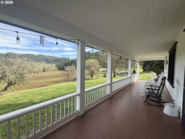 355 BANKS CREEK Rd, Sutherlin, OR 97479