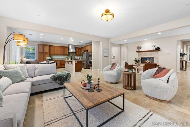 2690 Ponderosa Ct, Escondido, CA 92027