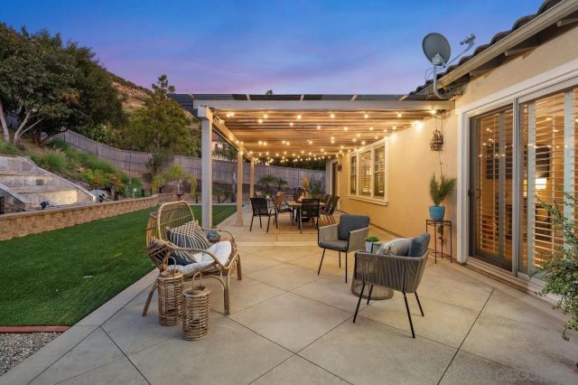 2690 Ponderosa Ct, Escondido, CA 92027