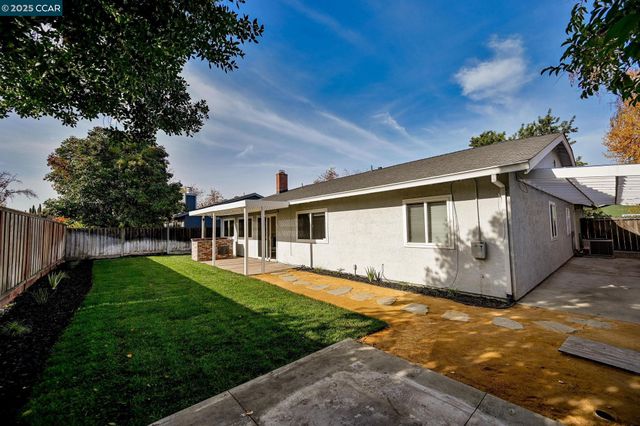 3588 Ballantyne Drive, Pleasanton, CA 94566