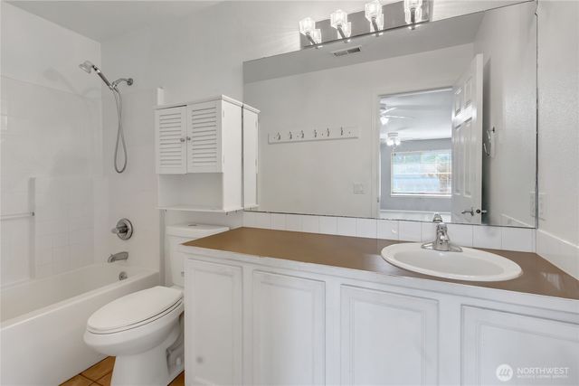 13604 116th Avenue Ct E, Puyallup, WA 98374