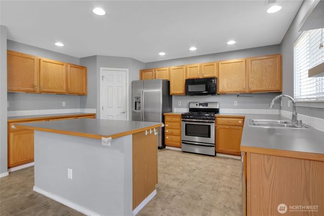 13604 116th Avenue Ct E, Puyallup, WA 98374