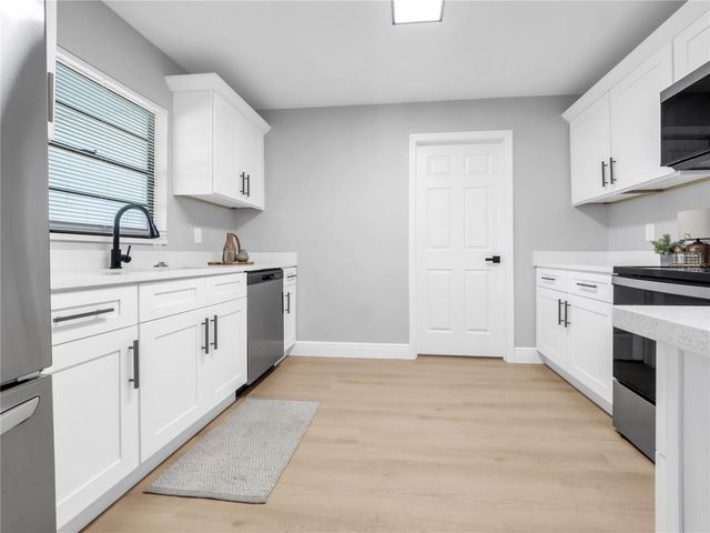 5213 COLFAX PLACE, Seffner, FL 33584