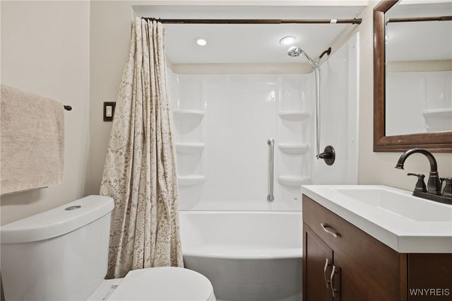 7813 Edison Avenue, Niagara Falls, NY 14304