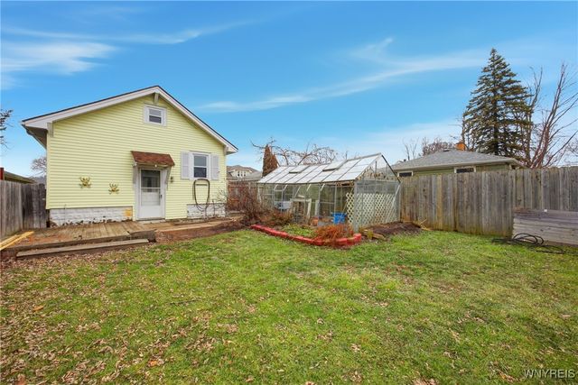 7813 Edison Avenue, Niagara Falls, NY 14304