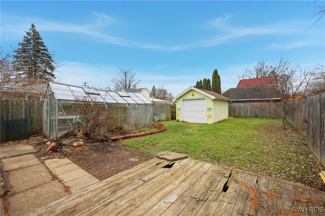 7813 Edison Avenue, Niagara Falls, NY 14304