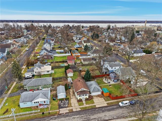 7813 Edison Avenue, Niagara Falls, NY 14304