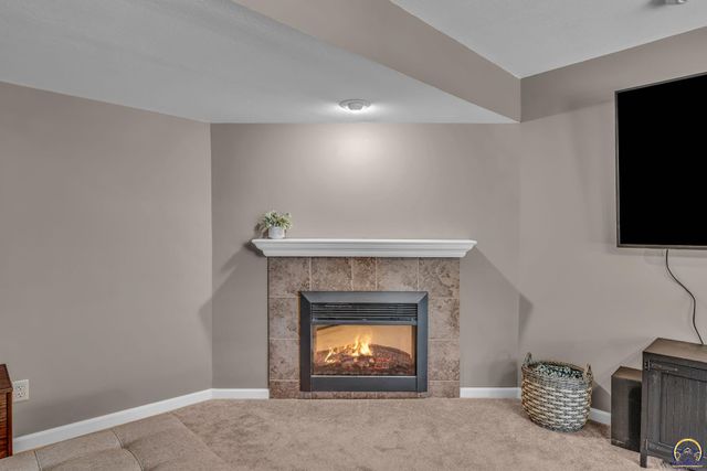 3704 NW Cherry Creek DR, Topeka, KS 66618