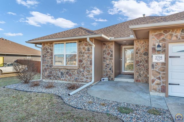 3704 NW Cherry Creek DR, Topeka, KS 66618