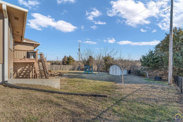 3704 NW Cherry Creek DR, Topeka, KS 66618