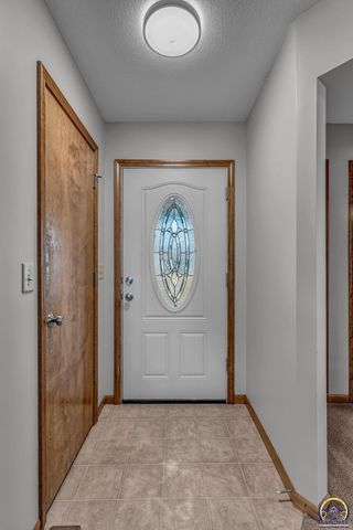 3704 NW Cherry Creek DR, Topeka, KS 66618