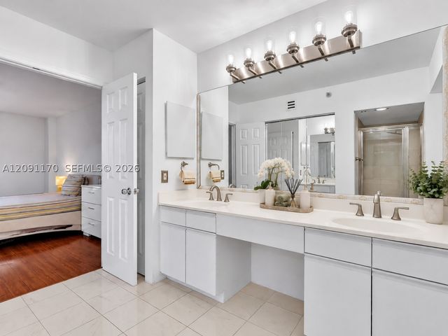 3530 Mystic Pointe Dr 2002, Aventura, FL 33180