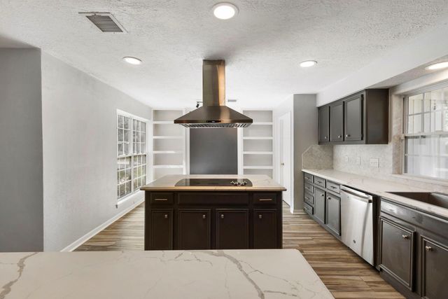 3622 Hill Springs Drive, Houston, TX 77345