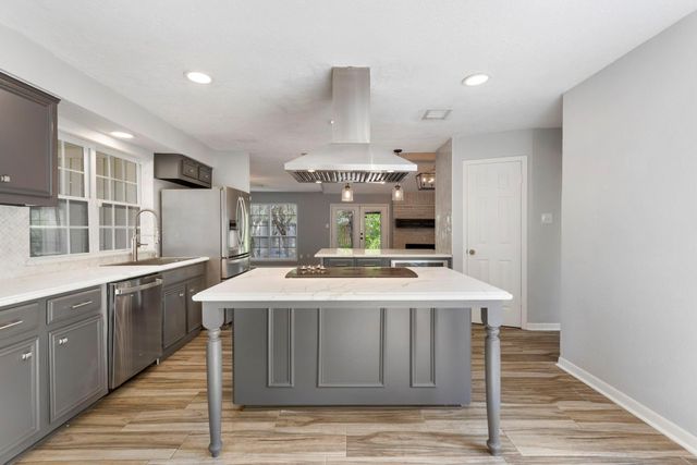 3622 Hill Springs Drive, Houston, TX 77345
