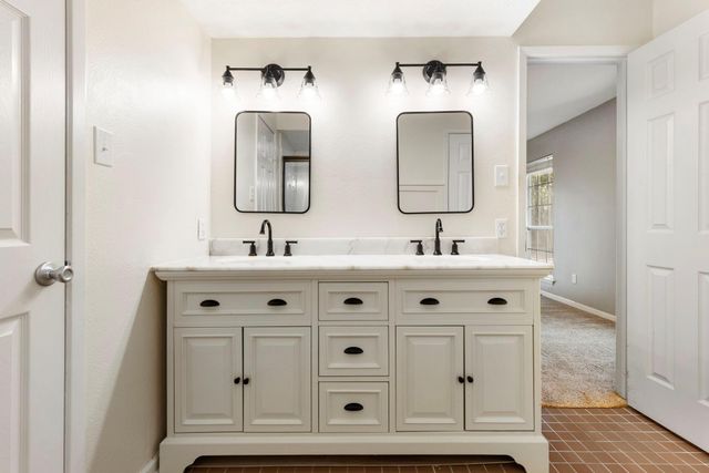 3622 Hill Springs Drive, Houston, TX 77345