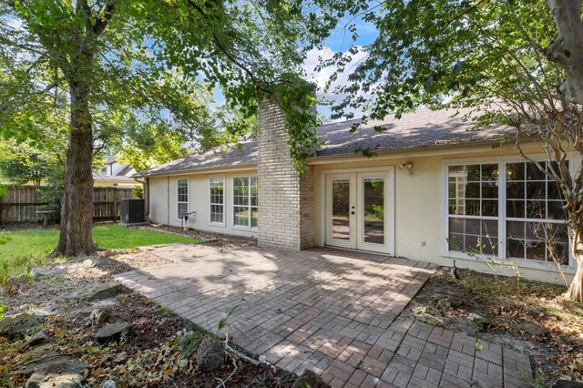 3622 Hill Springs Drive, Houston, TX 77345