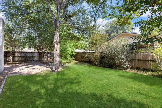 3622 Hill Springs Drive, Houston, TX 77345