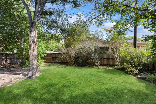 3622 Hill Springs Drive, Houston, TX 77345
