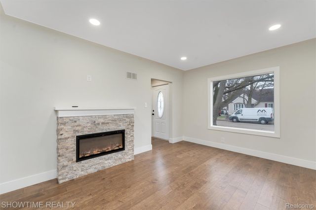 769 Coolidge Avenue, Clawson, MI 48017