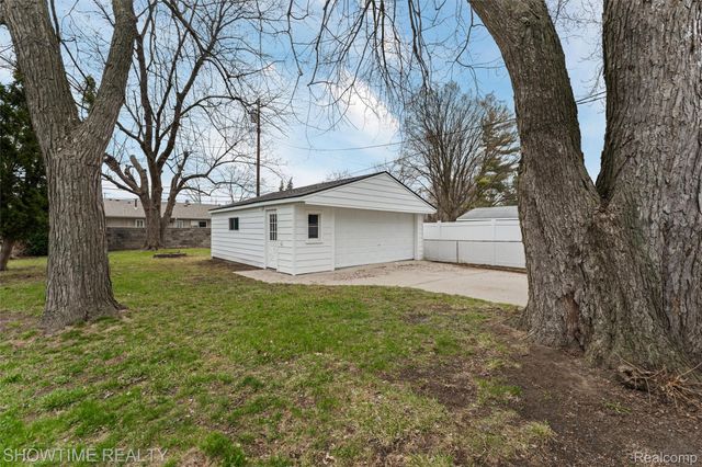 769 Coolidge Avenue, Clawson, MI 48017