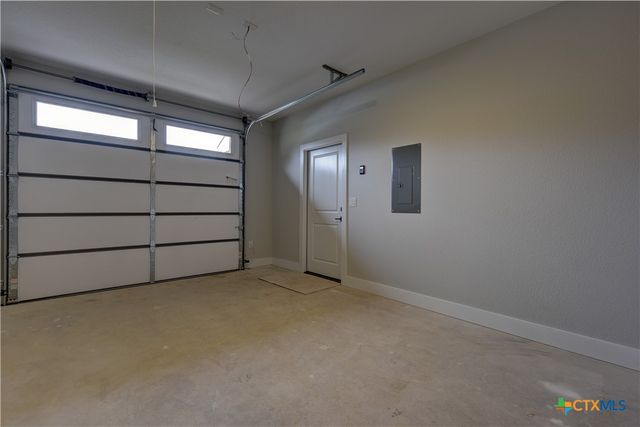 701 S Hudson Street, Flatonia, TX 78941