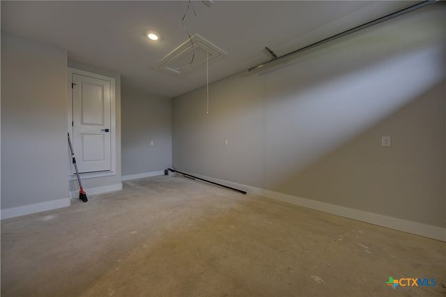 701 S Hudson Street, Flatonia, TX 78941