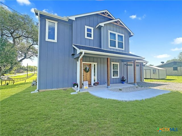 701 S Hudson Street, Flatonia, TX 78941