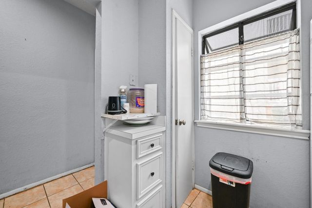 1013 Chestnut ST B1, San Marcos, TX 78666