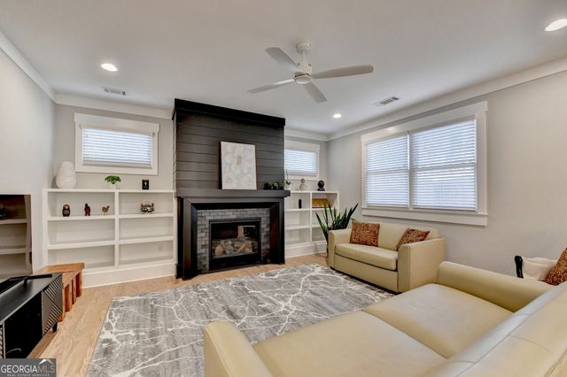 3206 Mchenry Avenue, Scottdale, GA 30079