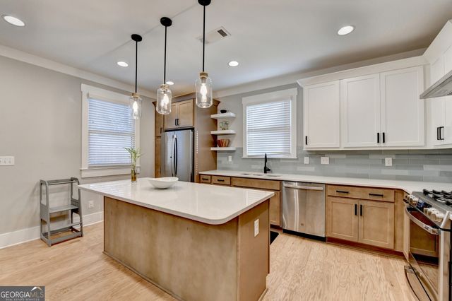 3206 Mchenry Avenue, Scottdale, GA 30079