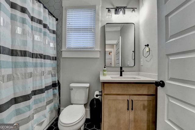 3206 Mchenry Avenue, Scottdale, GA 30079