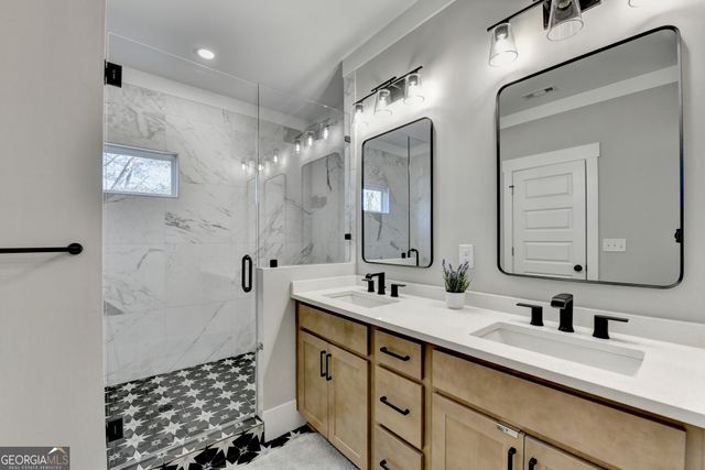 3206 Mchenry Avenue, Scottdale, GA 30079