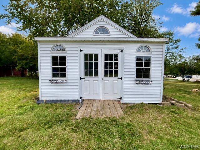 5427 Berg Road, Orchard Park, NY 14218