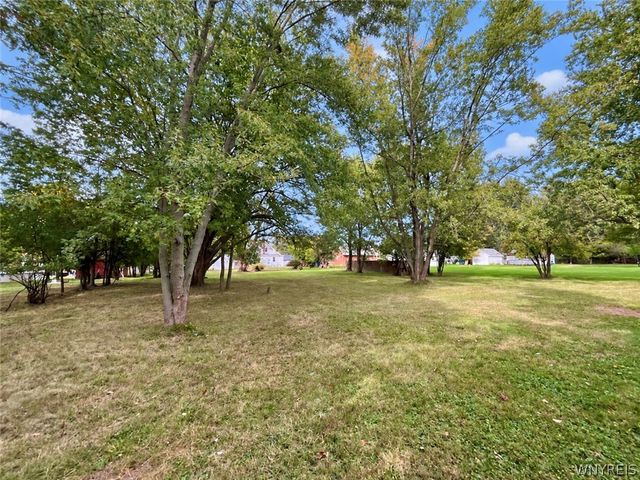 5427 Berg Road, Orchard Park, NY 14218