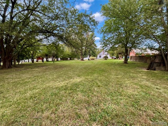 5427 Berg Road, Orchard Park, NY 14218